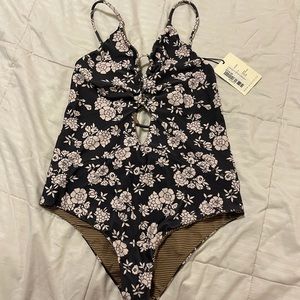 Acacia Blossom Kokomo BNWT